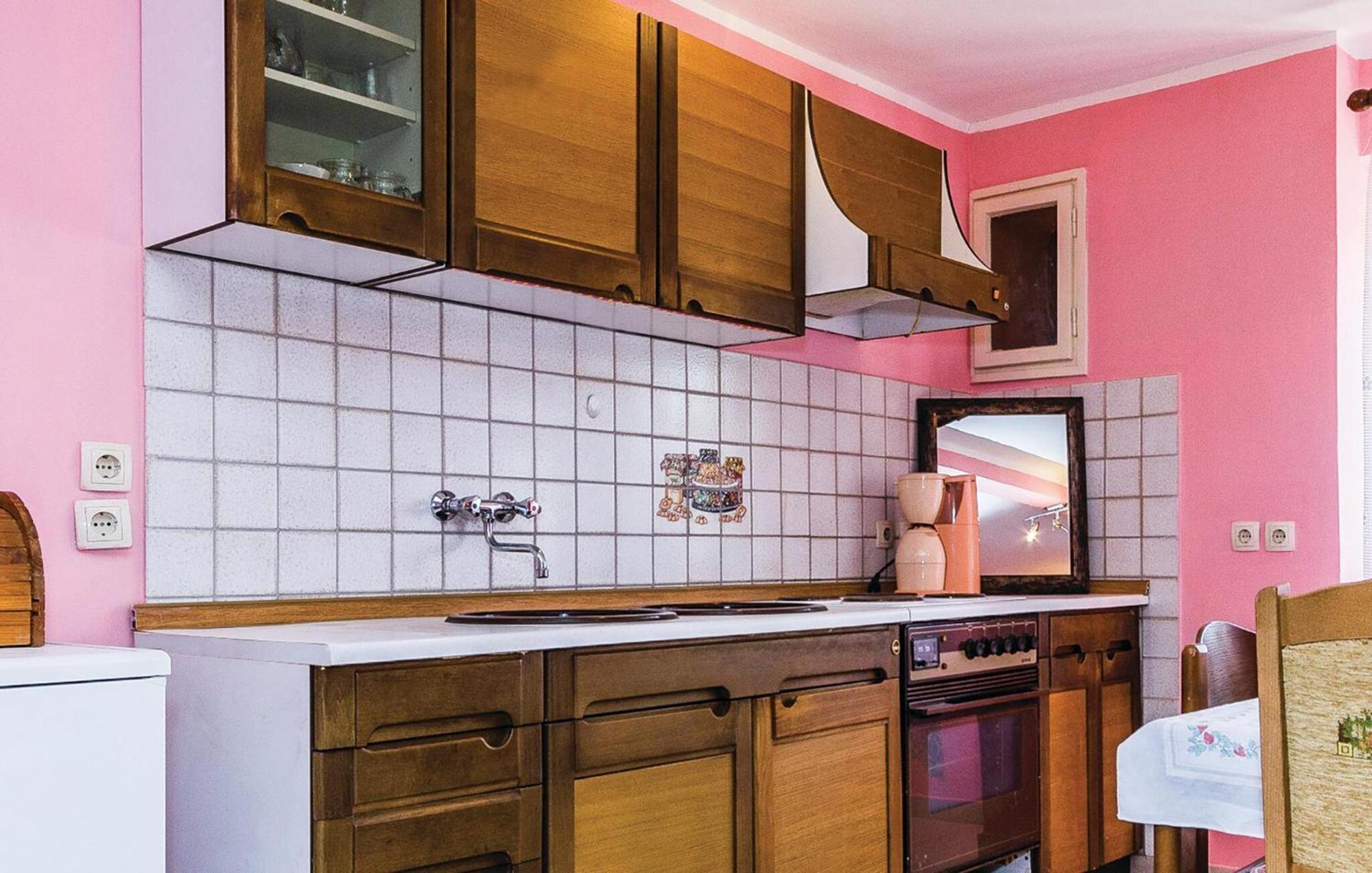 Cozy Apartment In Vrsar With Kitchen 外观 照片